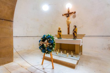 Bojnice, Slovakya-25.08.2018: Bojnice Ortaçağ kale iç, UNESCO mirası, Slovakya. 12. yüzyılda inşa Gotik ve Rönesans elemanları ile romantik kale. İç mekan ekipmanları ve odaları