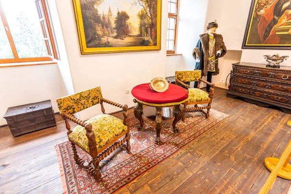 BOJNICE, SLOVAKIA - 25.08.2018: Bojnice medieval castle interior, UNESCO heritage, Slovakia. Romantic castle with gothic and Renaissance elements built in 12th century. Interior equipment and rooms — Stock Photo, Image