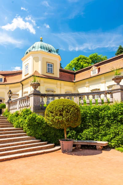 Buchlovice Kalesi, Çek Cumhuriyeti. Barok tarzında inşa antik miras dış. Güney Moravya bölgesinde ünlü turist yeri
