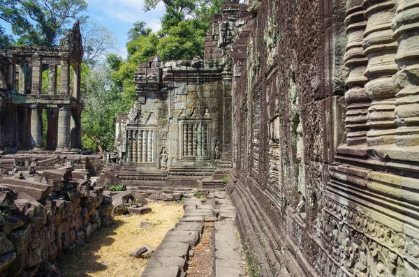 Temple Preah Khan Baixo Relevos Esculpidos Devatas Parede Angkor Património — Fotografia de Stock