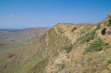 Mağara manastırları. Gareja Dağı 'nın yarı çöl yamaçlarında. David Gareja Gürcü Ortodoks manastırı kompleksi. Gürcistan ve Azerbaycan sınırındaki Kakheti bölgesi