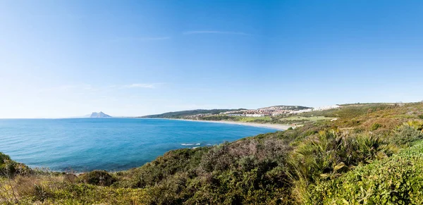 La Alcaidesa'daki plaj ve golf sahası, Costa del Sol, İspanya