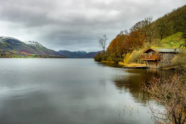 Una Tranquila Casa Botes Coniston Water —  Fotos de Stock