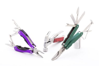 tam olarak gelişeceğini multitool izole üzerinde beyaz arka plan