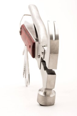 tam olarak gelişeceğini multitool izole üzerinde beyaz arka plan