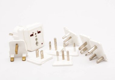 Plug güç adaptörü mevcut dünya çapında.