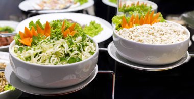 Açık büfe kahvaltı, self servisi, Otelde Ziyafet.