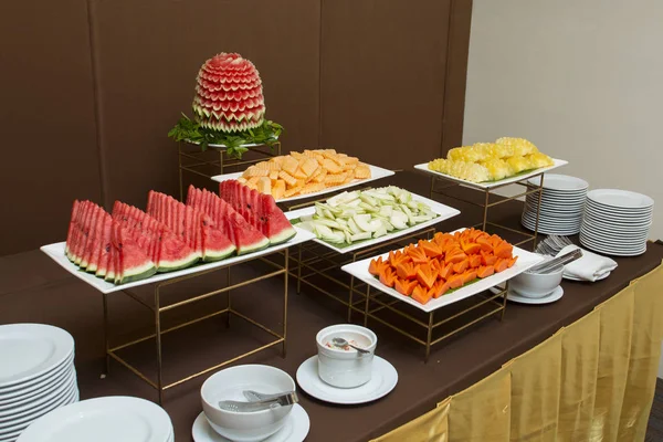 Esculturas Frutas Mesa Buffet — Fotografia de Stock