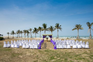 Sahilde güzel bir düğün kemeri