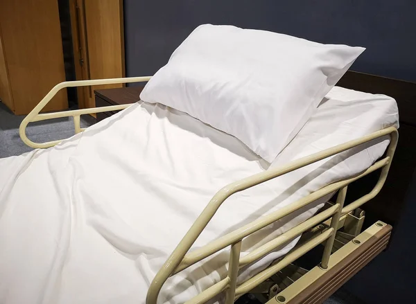 Ліжка Пацієнтів Лікарні — стокове фото