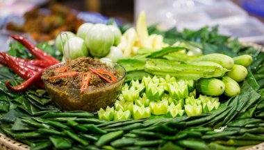 Organik hidroponik sebze yetiştirme çiftliği