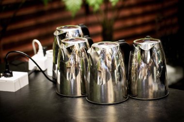 Araba kapılarını tamir etmek için yedek parça ekipmanı