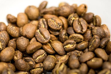Kavrulmuş kahve çekirdekleri.