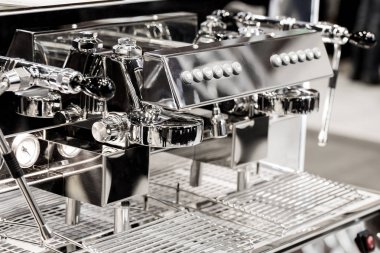 kahve makinesinin kullanıma hazır