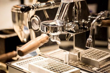 kahve makinesinin kullanıma hazır