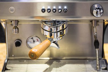 kahve makinesinin kullanıma hazır