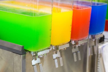 ezilmiş buz içecek dağıtıcısı