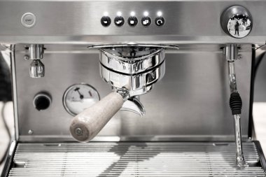 kahve makinesinin kullanıma hazır