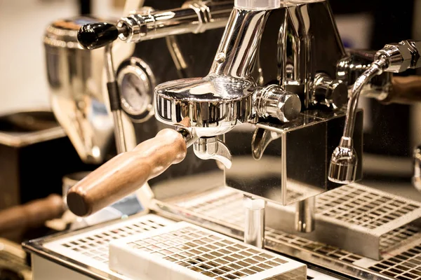 kahve makinesinin kullanıma hazır