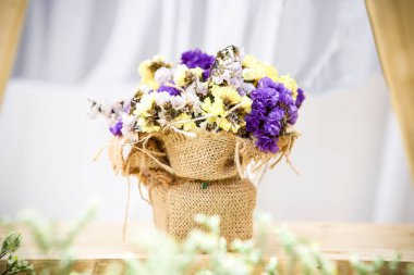 Düğünde çiçekler