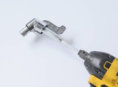 Sondaj seti ve araçlar beyaz arkaplanda