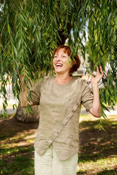 Middle Aged Attractive Woman Laughing Loudly Branches Foliage Trees — Stock Photo, Image