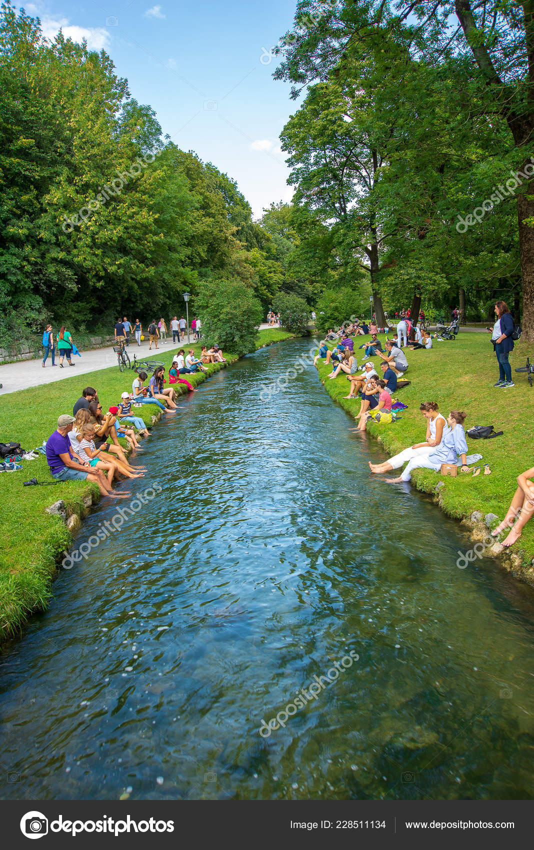 Munich Germany August 2018 People Take Break Walking Munich