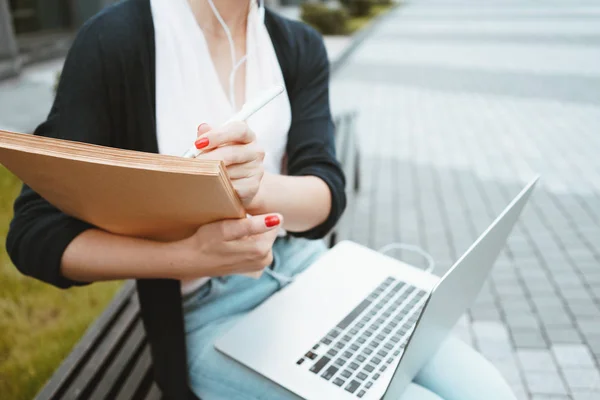 Close View Female Student Preparing Exams Outdoors Urban Space Use — Stock Photo, Image