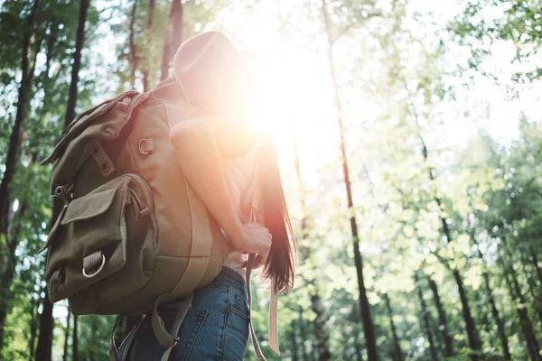 Handsome Traveler Woman Backpack Hat Standing Forest Young Hipster Girl — Stock Photo, Image