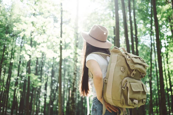 Back View Cute Young Woman Hat Backpack Location Map Hand — Stock Photo, Image