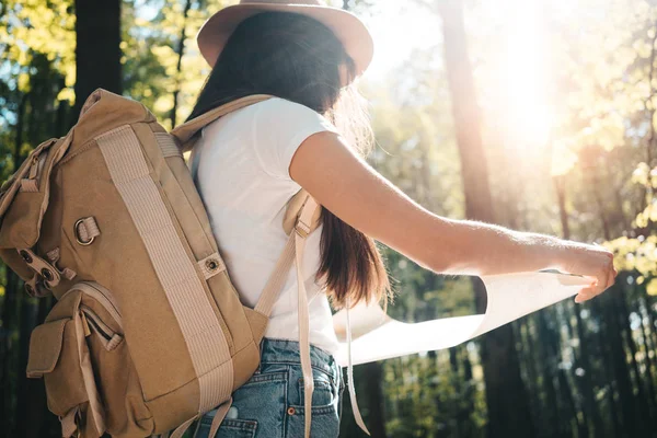 Handsome Young Girl Traveling Trees Forest Sunset Woman Wearing Backpack — Stock Photo, Image