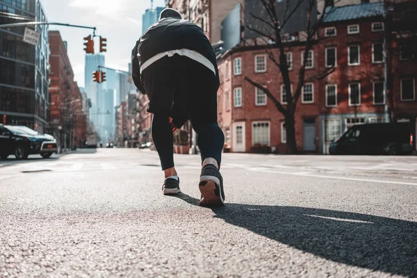 Muž Sportovec Maléry Představují Ulici New Yorku Zadní Pohled Mužské — Stock fotografie