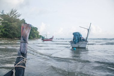 Seyahat Tayland tekne şapka Nai Yang beach Phuket Tayland, sabah 