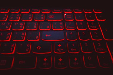 Klavye oyun, kırmızı ışık, siyah arka plan, Web'de kullanılan tasarım, yaratıcı çalışma
