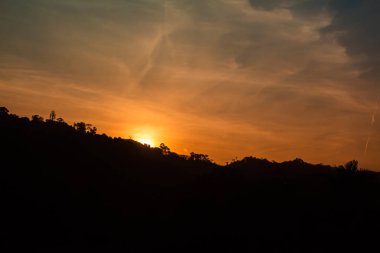 Güneş Island phuket Tayland doğuyor. Tropikal bölge Güney