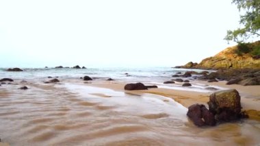 Arka plan plaj gökyüzü, Nai Thon Beach, Phuket Tayland Parlak, Sabah ışık.