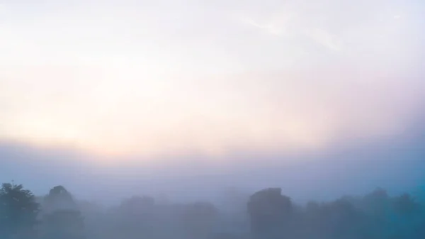Salida Del Sol Color Ladera Boscosa Montaña Con Niebla Vista —  Fotos de Stock