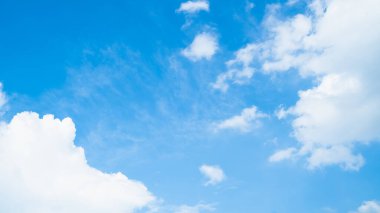 Arka plandaki gökyüzü ve bulut, Phuket 'te yenilenen gökyüzü ile gözlerinizin tadını çıkarın. 