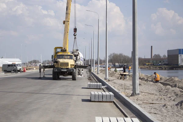 Kaliningrad 2018 inşaat ekipmanları şantiyede