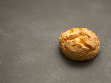 cupcake siyah masaüzerinde