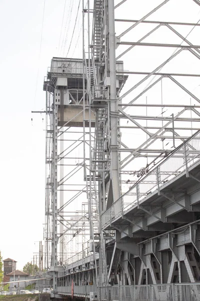 Metall Grå Strukturer Järnvägsbron — Stockfoto