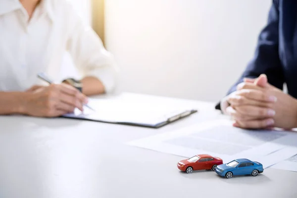 Car Home Rent Concept Broker Agent Presenting Consult Customer Decision — Stock Photo, Image