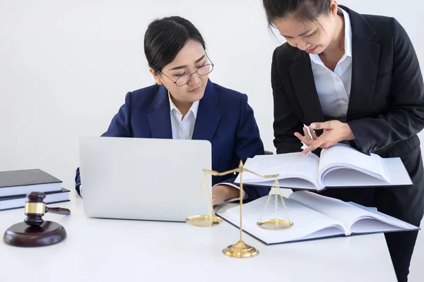 Trabalho Equipe Colegas Advogado Negócios Consulta Conferência Advogados Femininos Profissionais — Fotografia de Stock