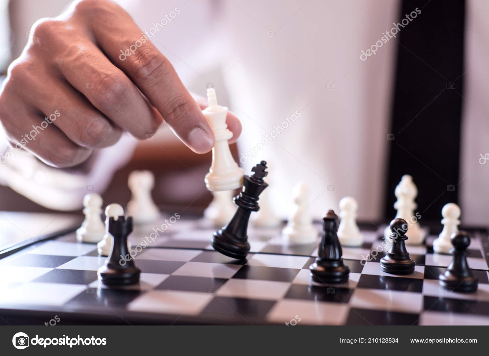 Игра of kings and men