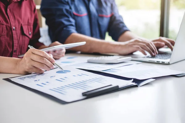 Equipo Profesional Socios Comerciales Que Trabaja Juntos Reunión Consulta Con — Foto de Stock