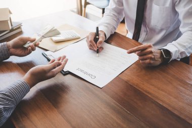 Kira kavramı, broker Ajan sunmak için ev ve ayrıntılı müşteri üye formu anlaşması, ev modeli için karar bir ev Emlak Kredi Müşterisi için başvurun.