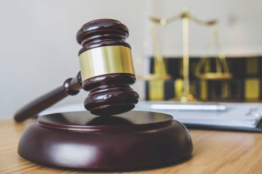 Kitap adaletin terazisi ve tokmak sondaj blok, nesne ve hukuk mahkeme, Adalet ve hukuk kavramı sözleşmede Yargıç ile çalışmak için.