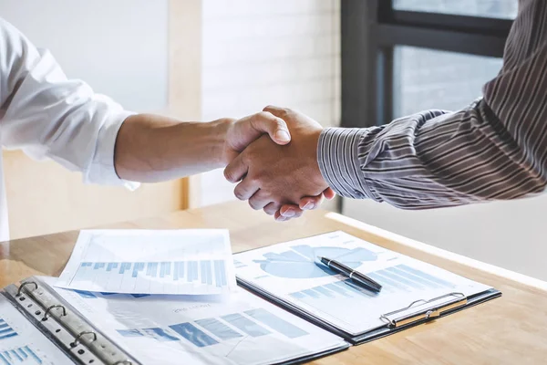 Successful Businessmen Handshaking Business People Discussing Good Deal Trading Contract — Stock Photo, Image