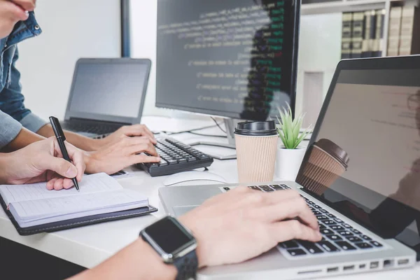 Programmeurs Die Samenwerken Ontwikkelingslanden Programmeren Website Werken Een Software Ontwikkelen — Stockfoto