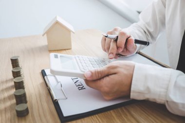 Çalışma işadamı mali ve gerçek maliyetini hesaplama 